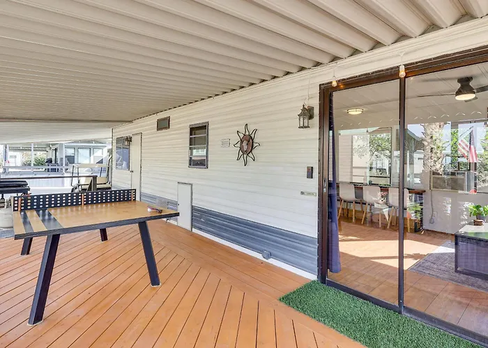 Casa vacanze Dock & Access: Cozy Havasu Home!