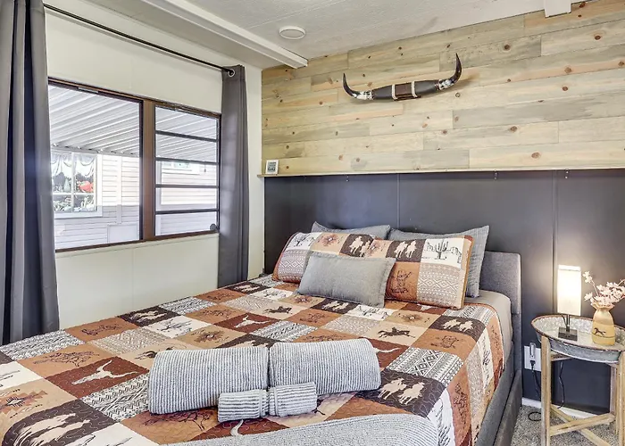 Casa vacanze Dock & Access: Cozy Havasu Home!